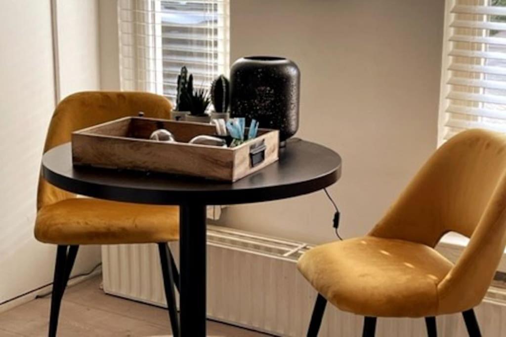 Gezellige Knusse Studio Met Bubbelbad Huizen Dış mekan fotoğraf