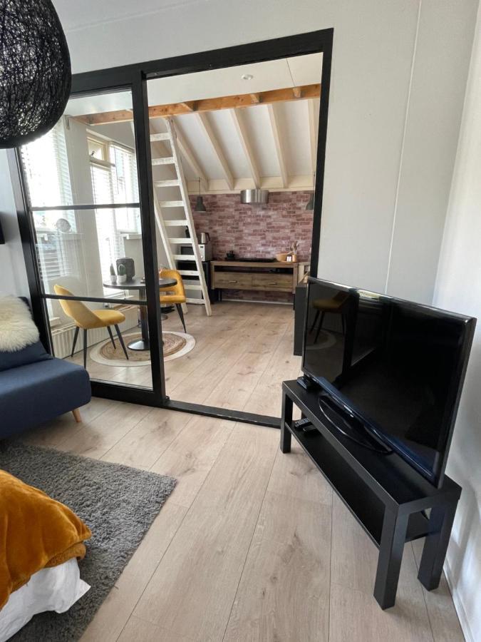 Gezellige Knusse Studio Met Bubbelbad Huizen Dış mekan fotoğraf