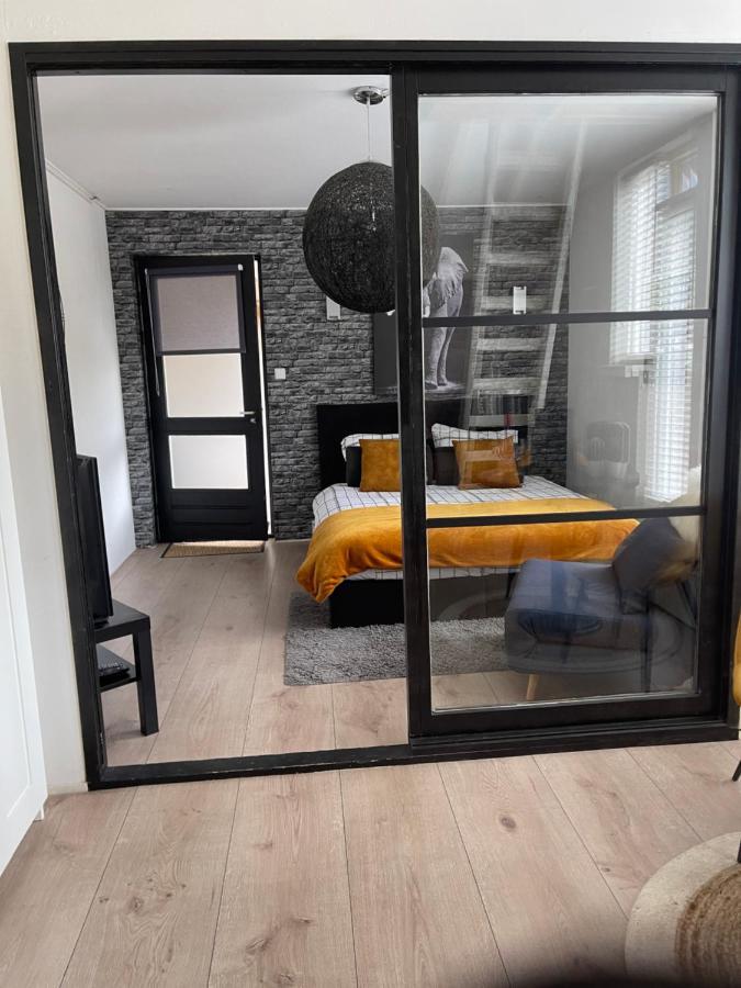 Gezellige Knusse Studio Met Bubbelbad Huizen Dış mekan fotoğraf